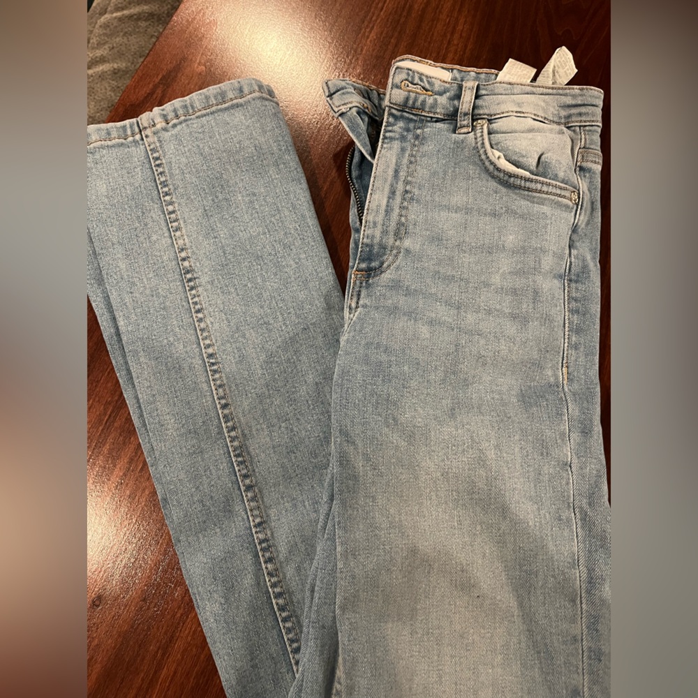 Zara blue jeans